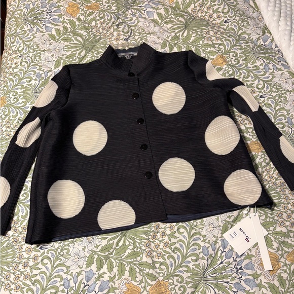 Neslay Black and Cream Polka Dot Accordion Material Jacket from Paris - Picture 11 of 11